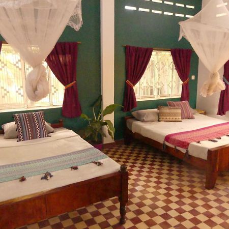 The Playground Bed & Breakfast Kampot Exterior photo