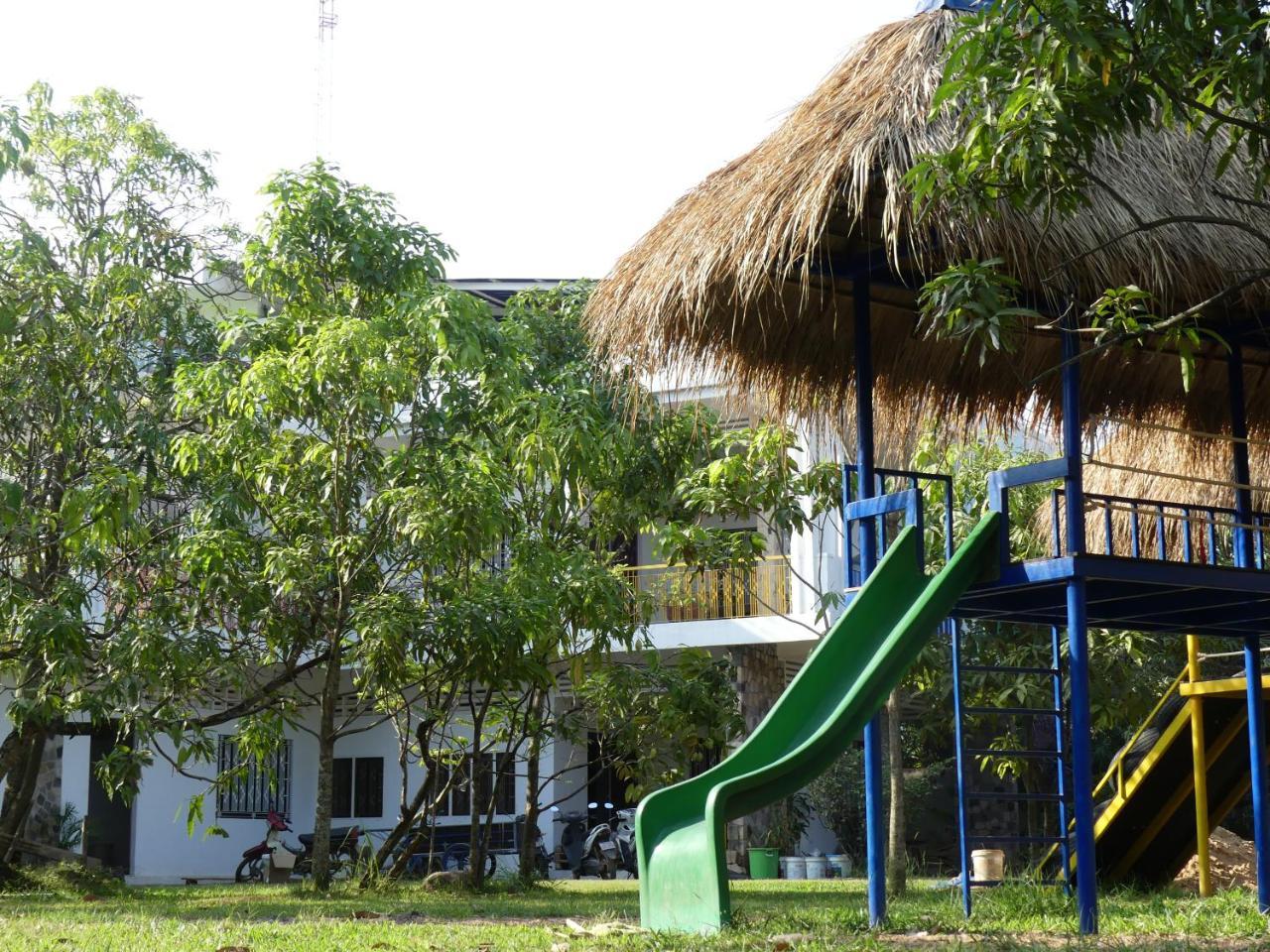 The Playground Bed & Breakfast Kampot Exterior photo