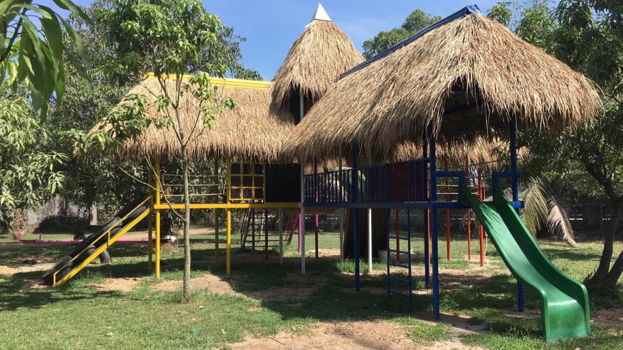 The Playground Bed & Breakfast Kampot Exterior photo