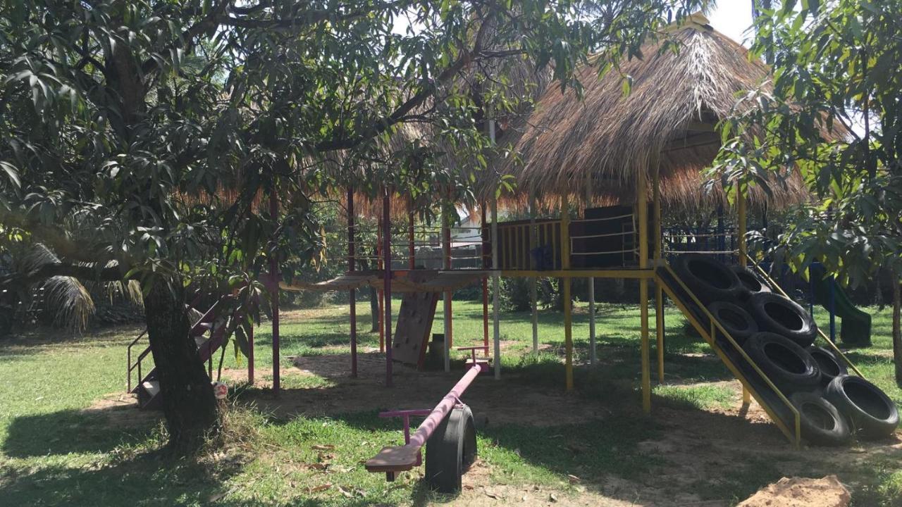 The Playground Bed & Breakfast Kampot Exterior photo
