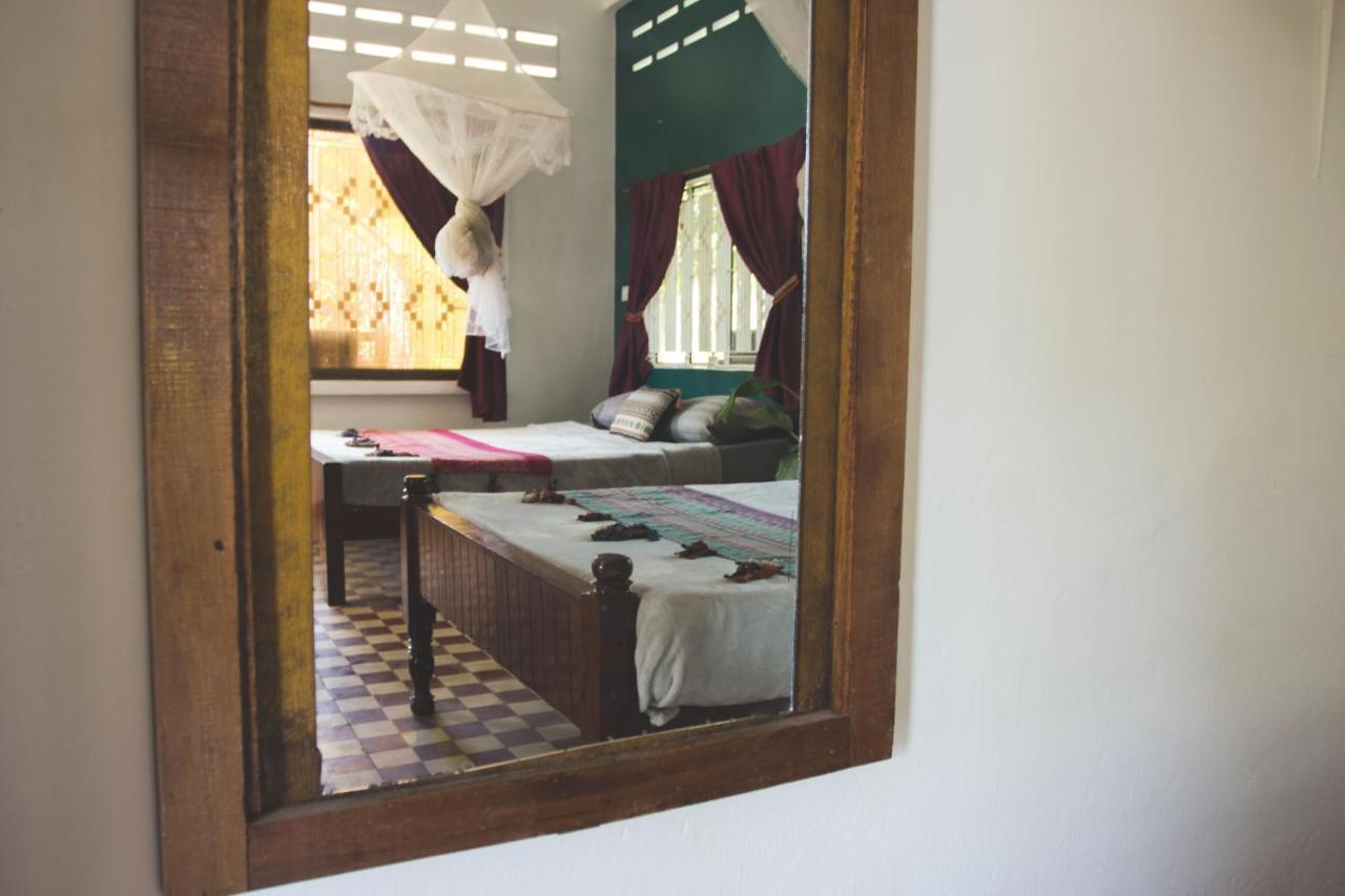 The Playground Bed & Breakfast Kampot Exterior photo
