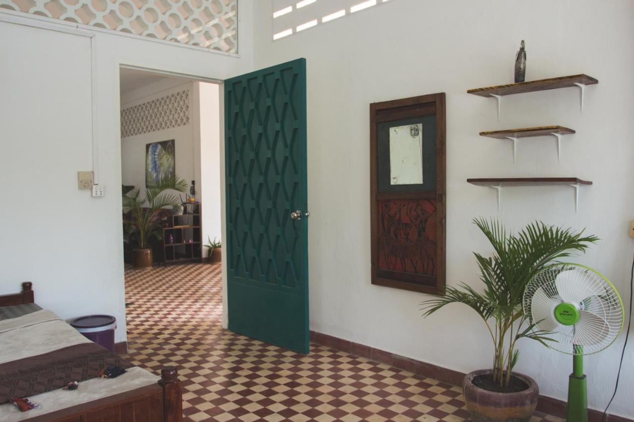 The Playground Bed & Breakfast Kampot Exterior photo