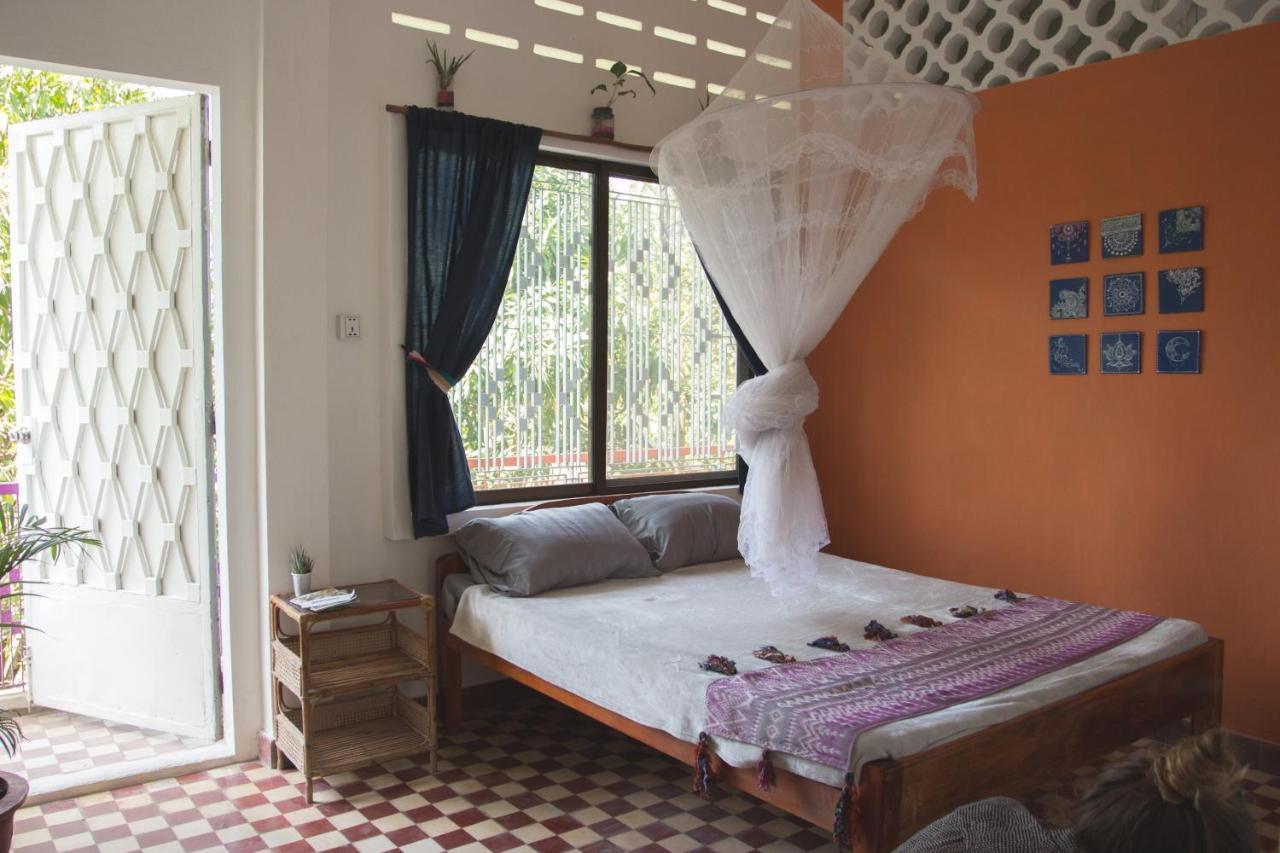 The Playground Bed & Breakfast Kampot Exterior photo
